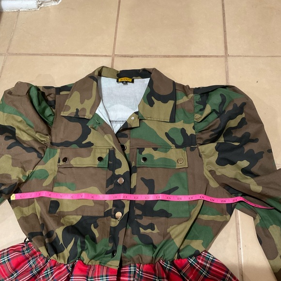 Camo Peplum Top XL | Statement Ruffle Plaid Hem | Streetwear Chic NWOT - Picture 9 of 9